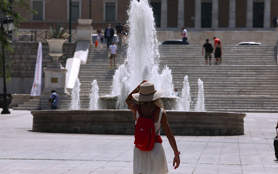 πάνω-από-40-βαθμοί-κελσίου-σήμερα-για-πρ-561409081