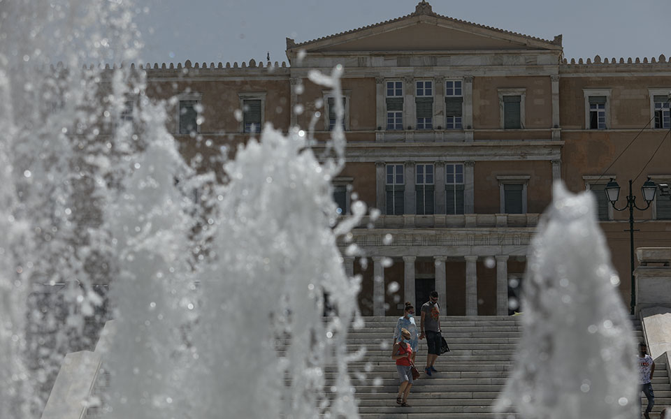 καιρός-κορυφώνεται-αύριο-το-κύμα-καύσ-561412024