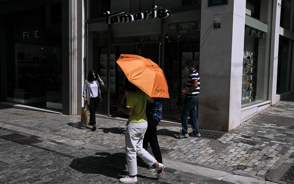 δήμος-αθηναίων-μέτρα-για-τον-καύσωνα-561409255