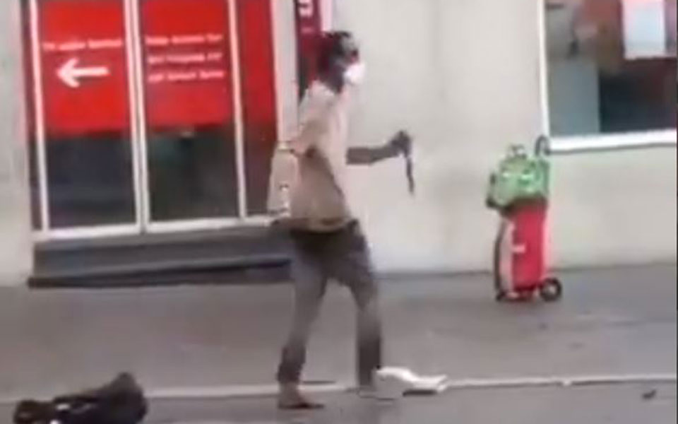 γερμανία-τρείς-νεκροί-από-επίθεση-με-μ-561412078