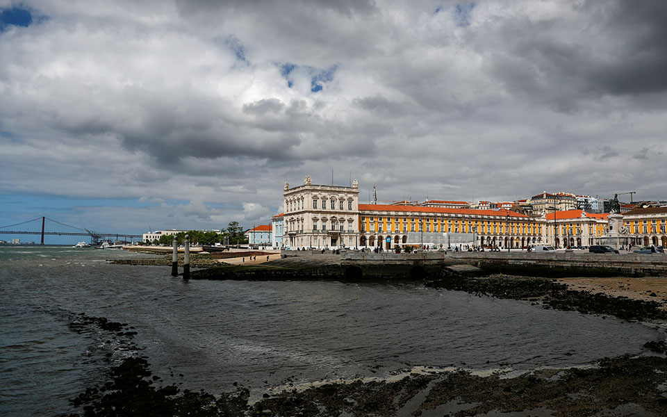 η-πορτογαλία-επιταχύνει-τους-εμβολια-561406636