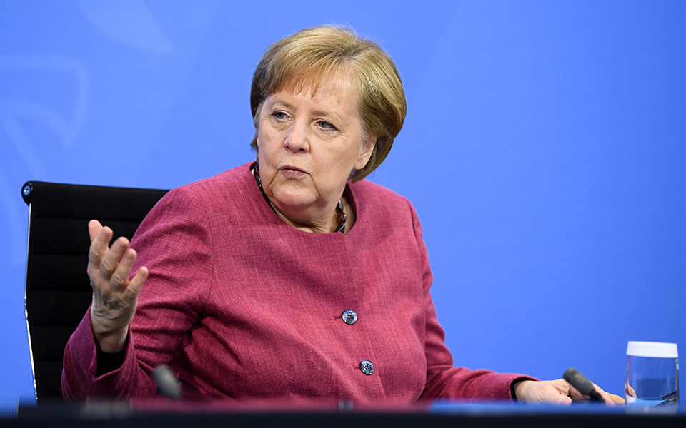 λευκός-οίκος-συνάντηση-μέρκελ-μπάι-561395857