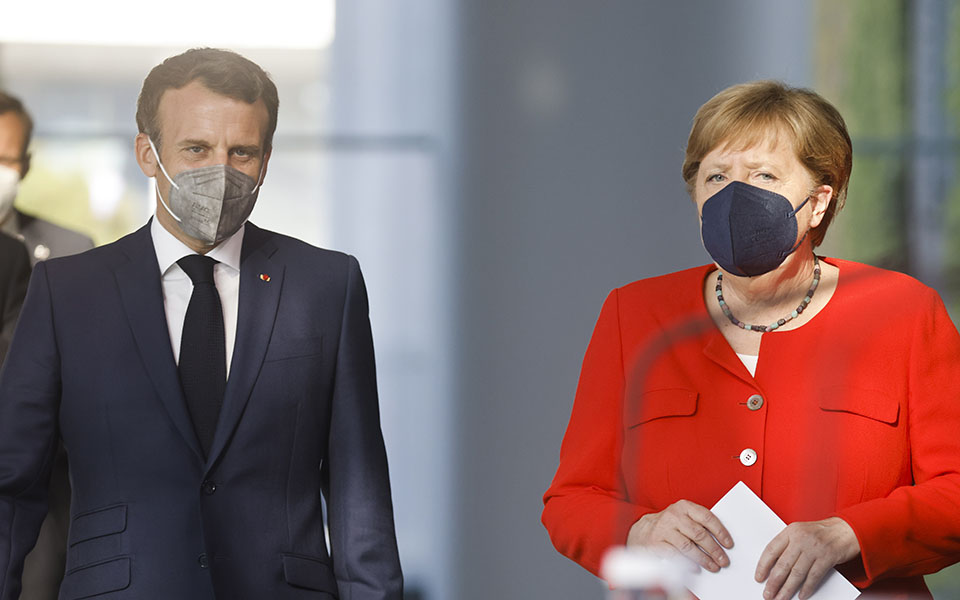 bloomberg-μέρκελ-και-μακρόν-επέπληξαν-την-ελλ-561410740