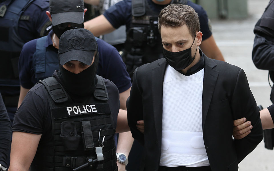 γλυκά-νερά-παραιτήθηκε-ο-ένας-εκ-των-δύ-561406855