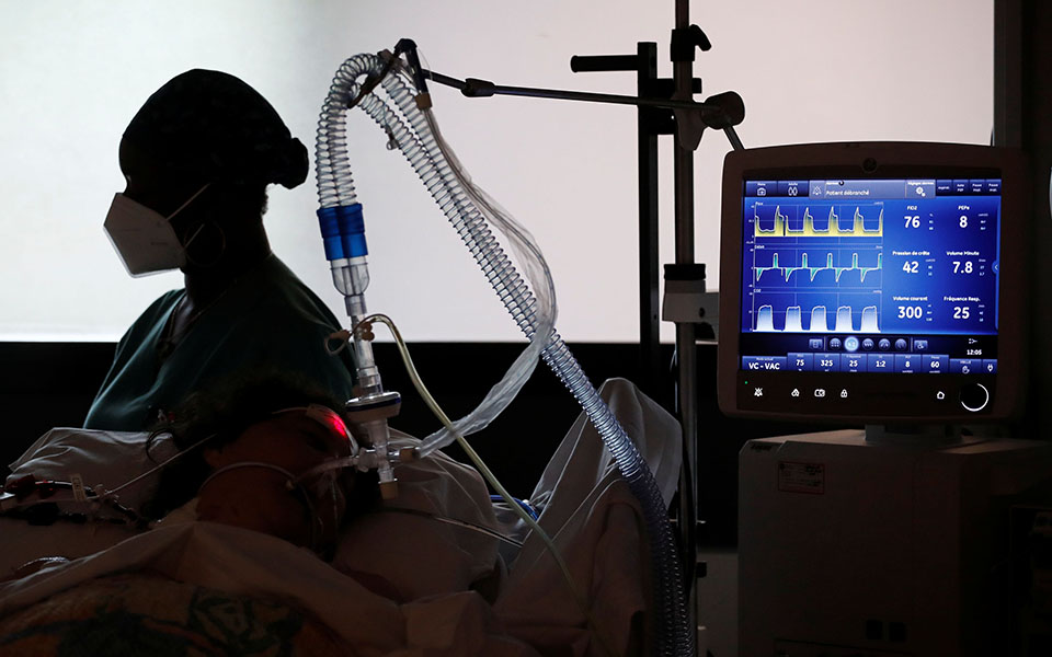 ε-ε-μεταξύ-αυγούστου-και-οκτωβρίου-ανα-561386842