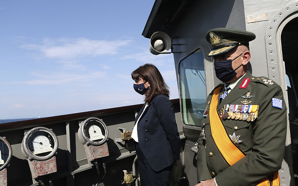 Κ. Σακελλαροπούλου: Εθνική υπερηφάνεια για τους άνδρες και τις γυναίκες του Πολεμικού Ναυτικού – Εικόνες-1