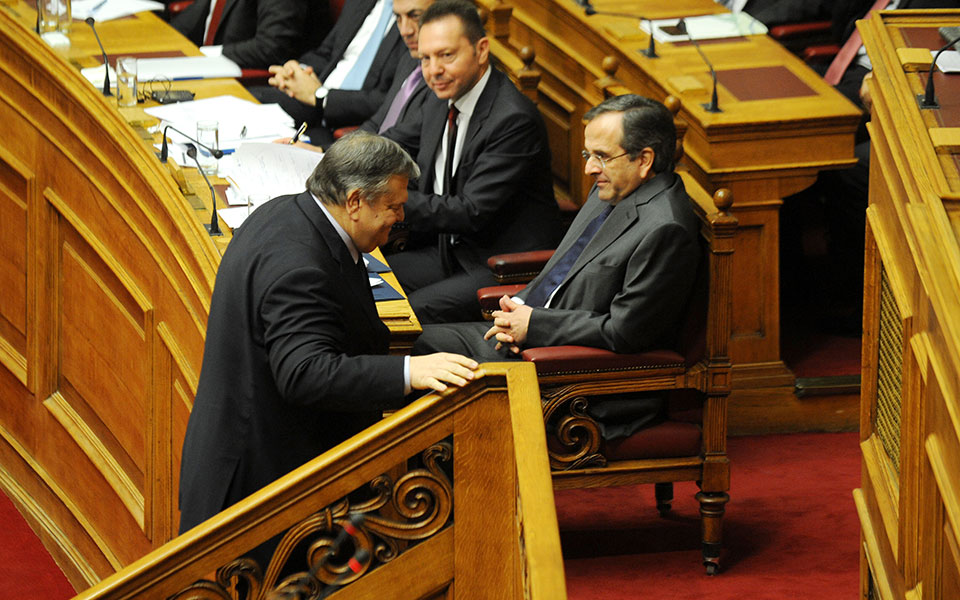 υπόθεση-novartis-nα-βγούν-οι-κουκούλες-ζητούν-561409954