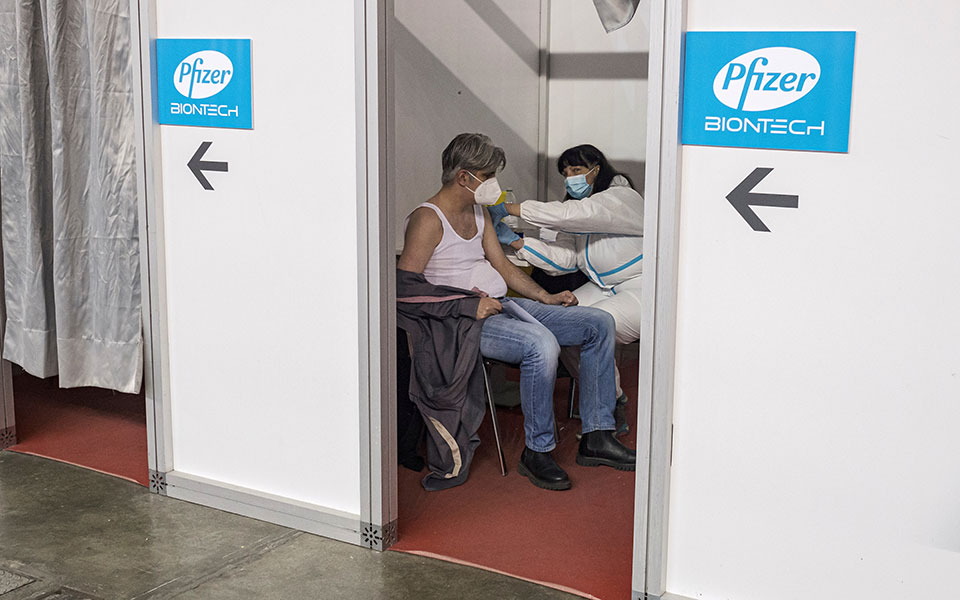 σερβία-εμβολιάστηκε-το-50-των-ενηλίκων-561406648