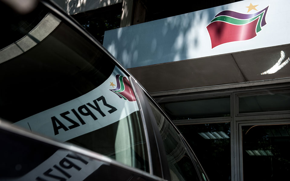 συριζα-για-σαμαρά-μας-κουνάει-και-το-δά-561417373