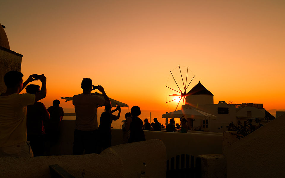 βρετανία-τον-αύγουστο-η-χαλάρωση-των-π-561408022