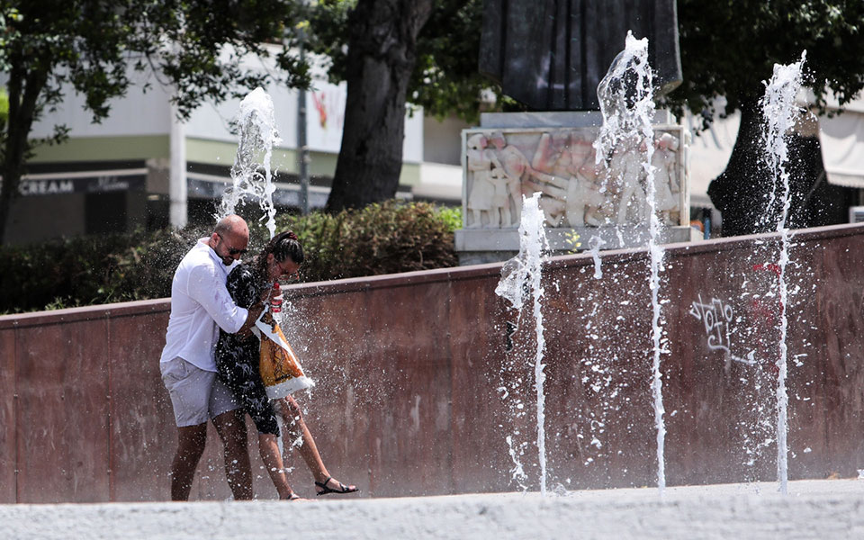 ασφυξία-με-40άρια-και-σήμερα-μικρή-πτώσ-561413521