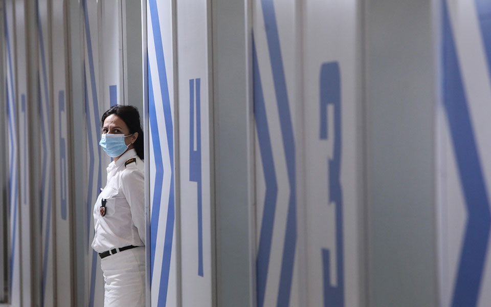 ξεπέρασαν-τα-7-εκατ-οι-εμβολιασμοί-συ-561400618