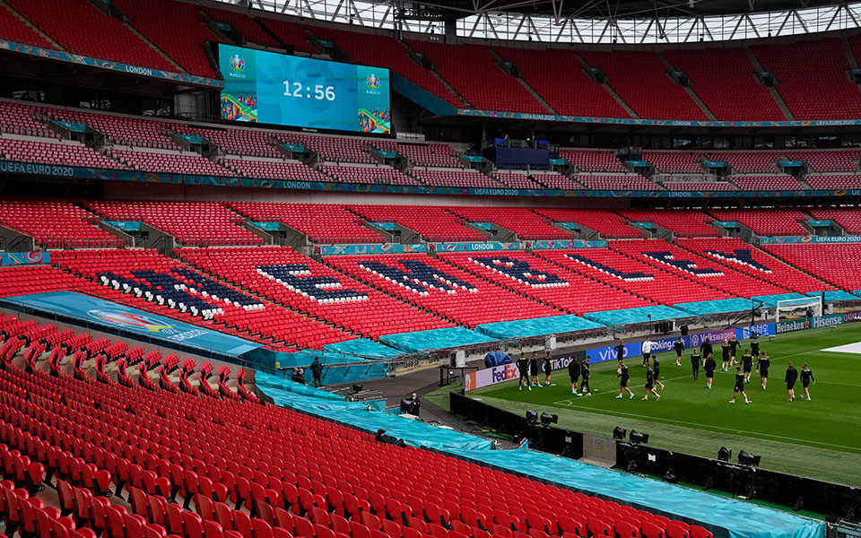 euro-2020-πάνω-από-60-000-θεατές-στο-wembley-για-τους-ημιτε-561407602