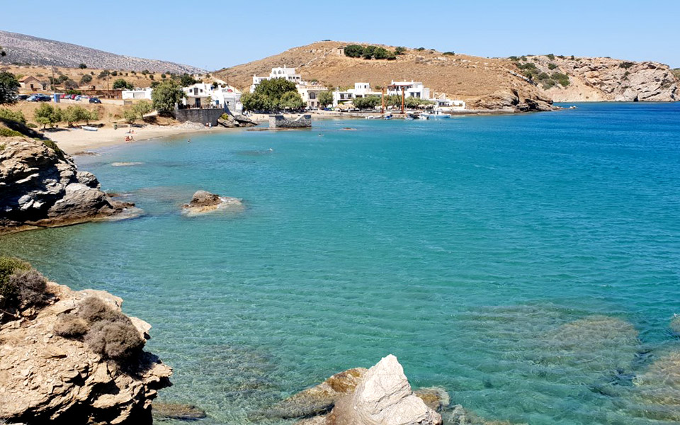 οι-αναγνώστες-ταξιδεύουν-το-καλοκαίρ-561439666