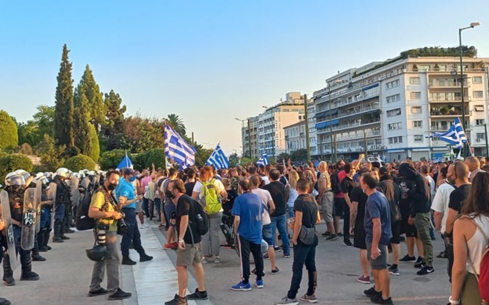 πλατεία-συντάγματος-διαδήλωση-αντιε-561445570