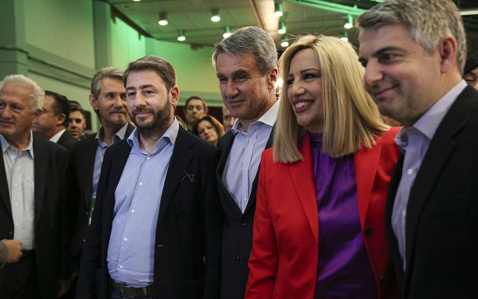 οι-άγνωστοι-χ-για-την-ηγεσία-του-κινα-561439426