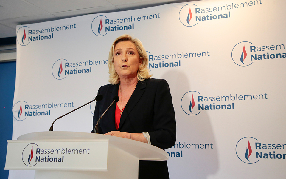 γαλλία-η-λεπέν-συσπειρώνει-το-κόμμα-τη-561420751