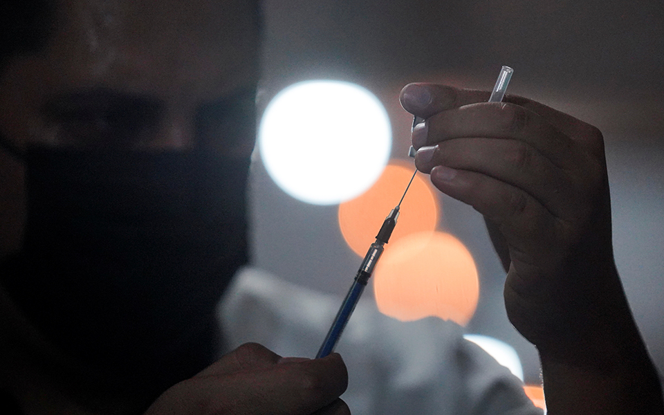 Μετάλλαξη Δέλτα: Πόσο αποτελεσματικά είναι τα εμβόλια;-2