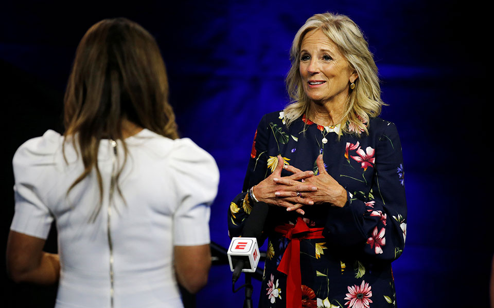 επέμβαση-στο-πόδι-για-την-τζιλ-μπάιντε-561450799