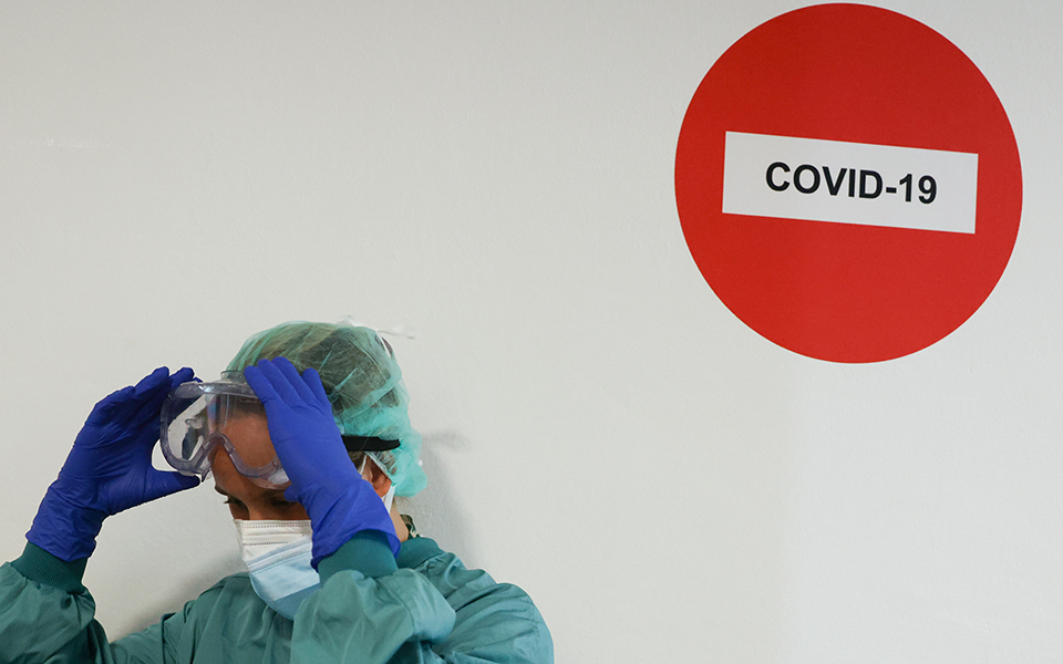 to-εσυ-δοκιμάζεται-από-ανεμβολίαστους-561444925