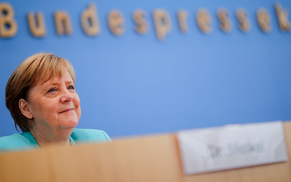 μέρκελ-επαινεί-την-τουρκία-για-το-προσ-561442477