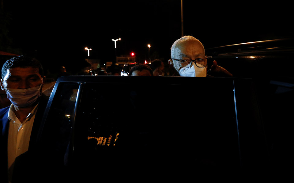 τυνησία-ο-πρόεδρος-απέπεμψε-τον-πρωθυ-561445996