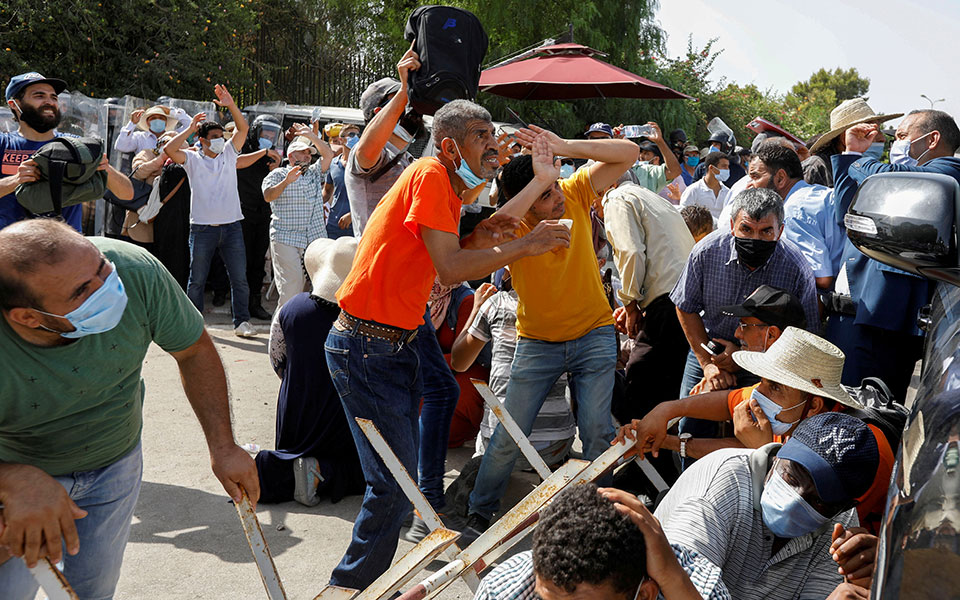 Για πραξικόπημα κατηγορείται ο Πρόεδρος της Τυνησίας-1