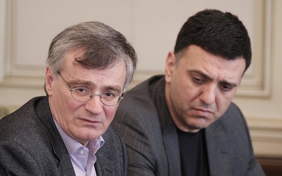 κικίλιας-και-τσιόδρας-στην-ιερά-σύνοδ-561431383