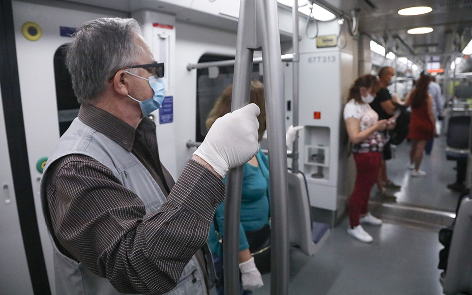 μέσα-μεταφοράς-εξετάζονται-εκπτώσει-561435316