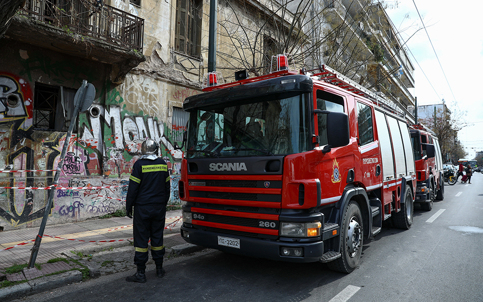 εκτός-εμακ-54-πυροσβέστες-που-δεν-έχουν-561439588