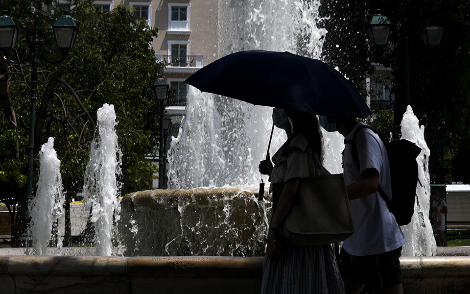 η-πανδημία-χτυπάει-καμπανάκια-561420514