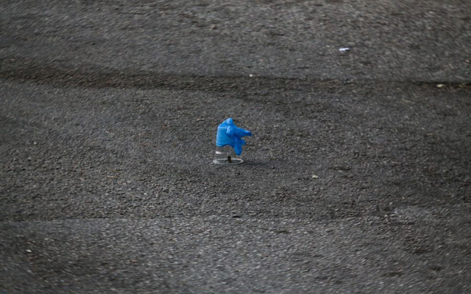 Ένοπλη ληστεία με έναν τραυματία στην Καισαριανή (φωτογραφίες)-3