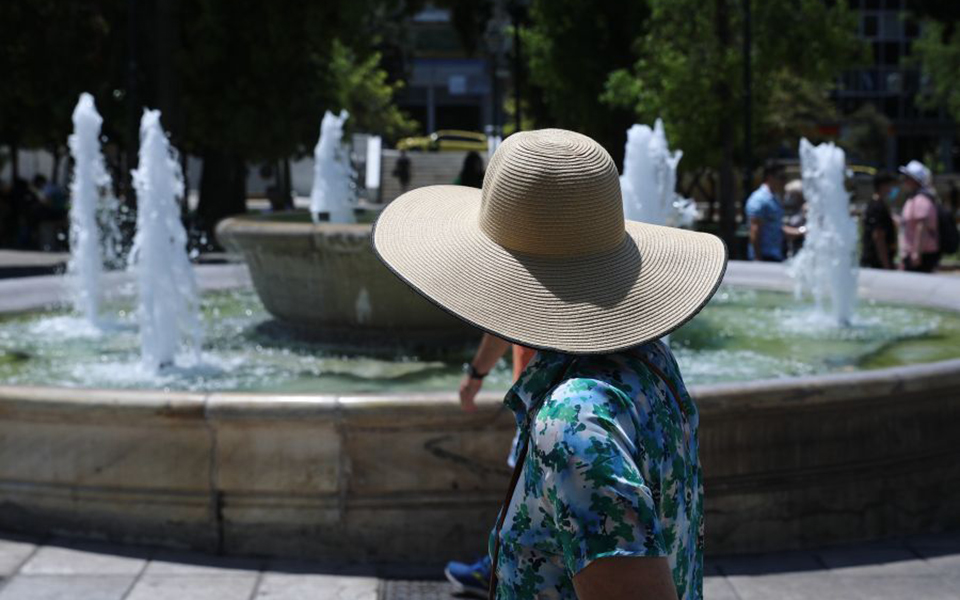 καιρός-καύσωνας-αγριεύει-το-θερμ-561449944