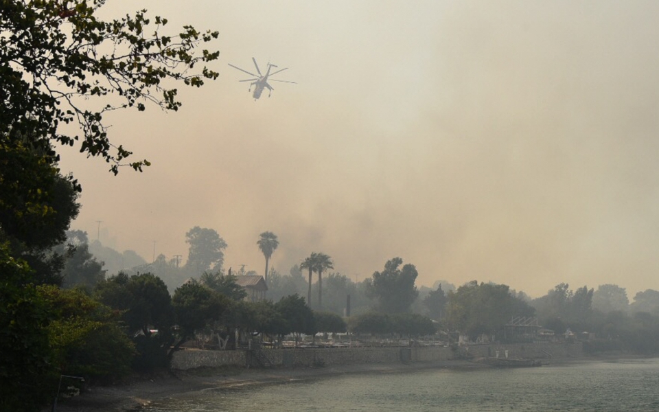 φωτιά-στην-αχαΐα-άνοιξε-η-εθνική-οδός-α-561453073