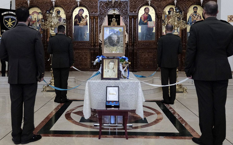 στην-ελλάδα-επέστρεψαν-τα-οστά-του-αντ-561442660