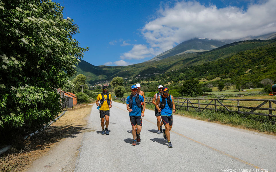 από-το-ιόνιο-στο-αιγαίο-τρέχοντας-561423967