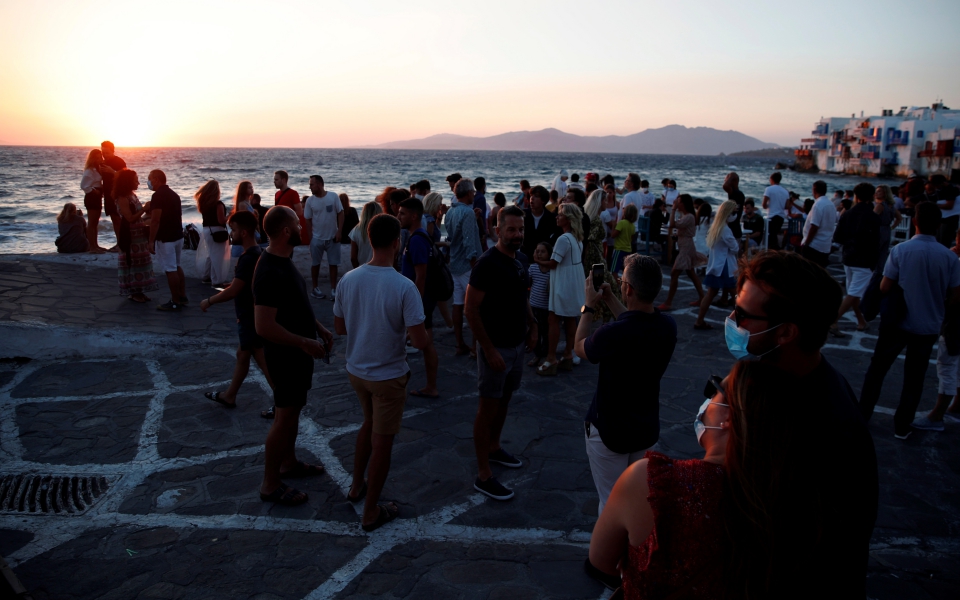 κορωνοϊός-συναγερμός-για-τα-κέντρα-δι-561424306