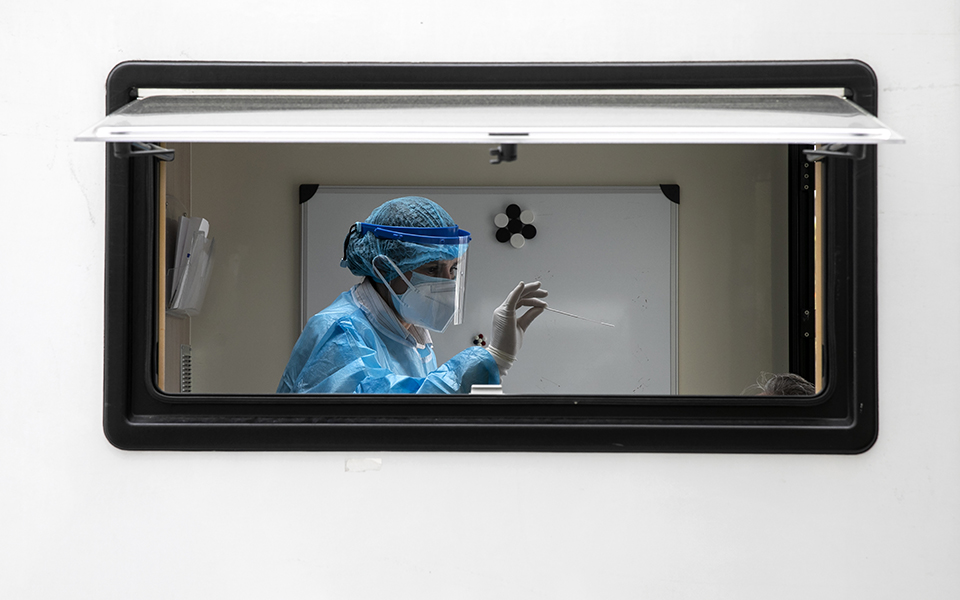 ακρίβεια-πάνω-από-90-για-τα-rapid-tests-εάν-το-ιικό-561425920