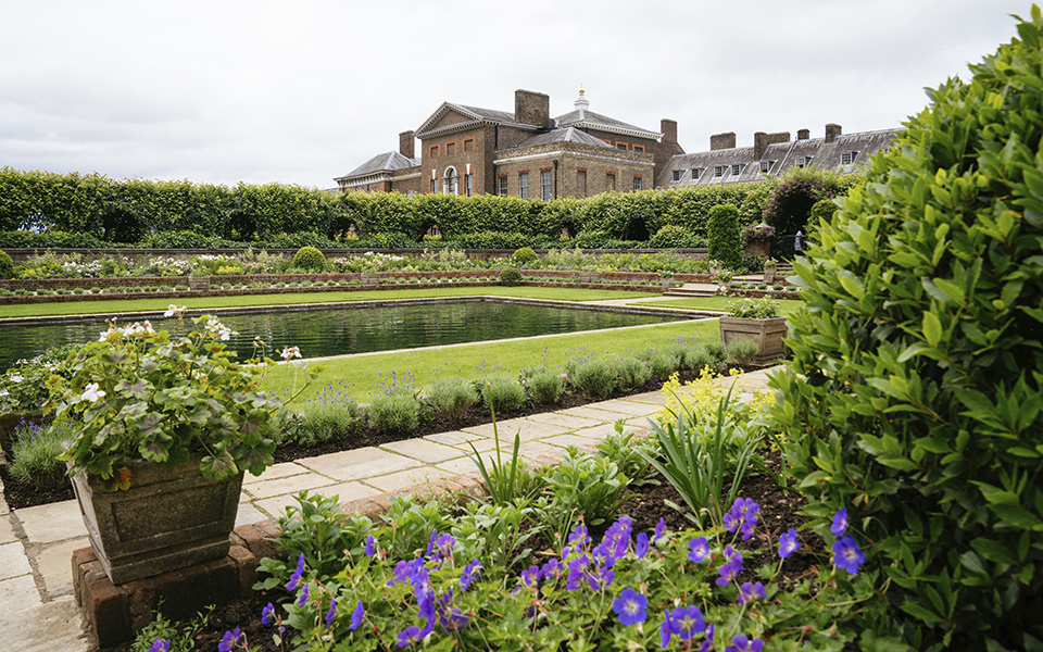 Αποκαλυπτήρια για το άγαλμα της Νταϊάνα στους κήπους του Κένσιγκτον (εικόνες)-4