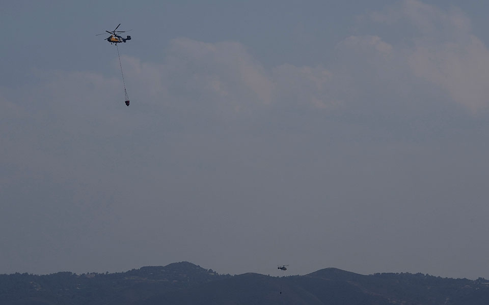 κύπρος-υπό-έλεγχο-η-πυρκαγιά-στο-πέρα-π-561427606