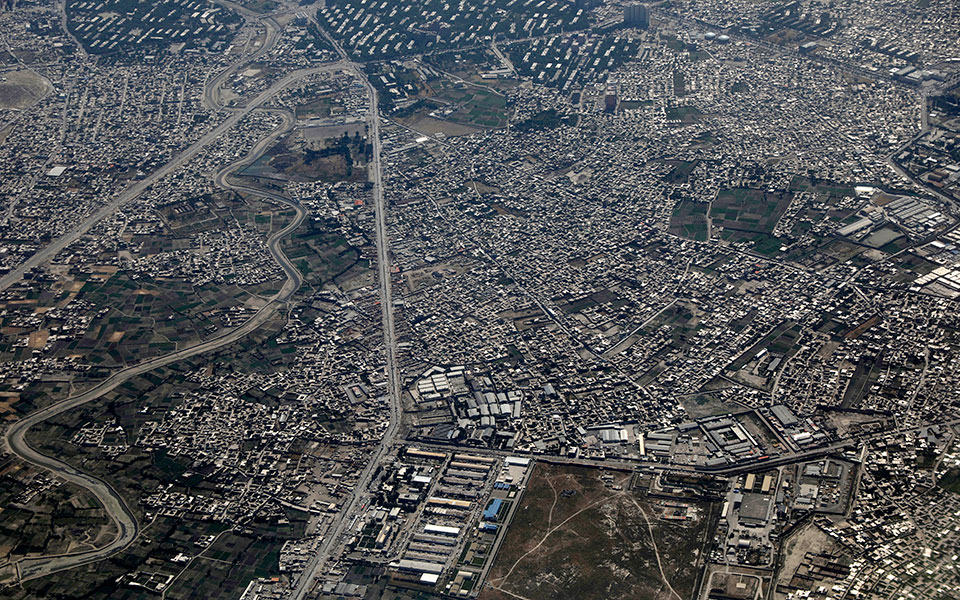 το-παρίσι-καλεί-τους-γάλλους-να-φύγουν-561432343