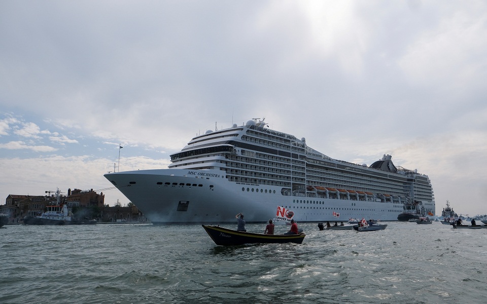 βενετία-απαγορευτικό-για-τα-μεγάλα-κρ-561432784