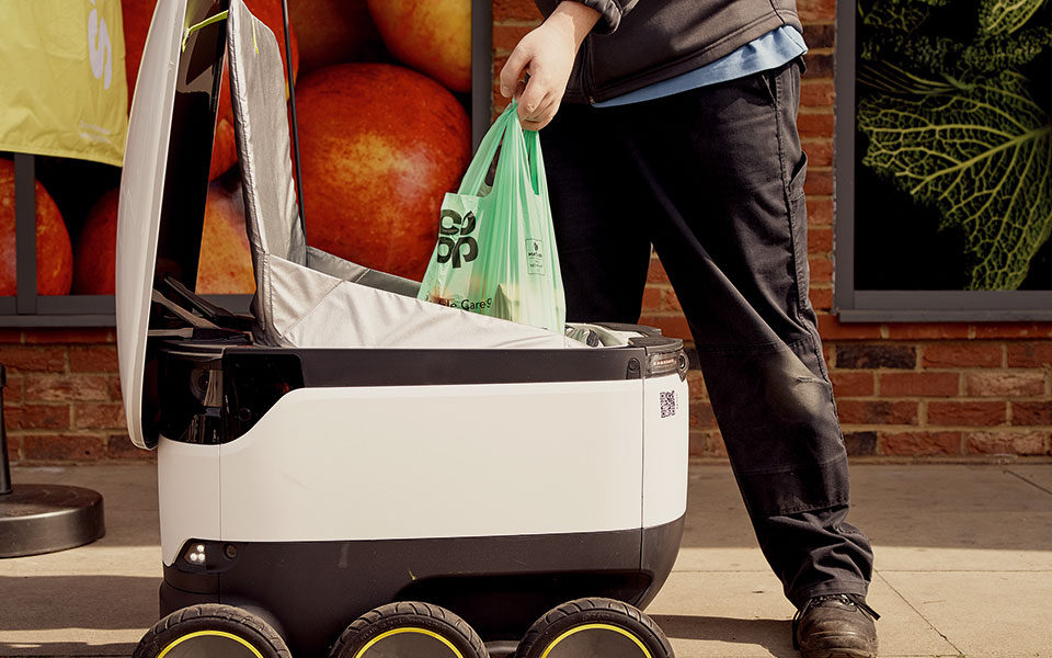 Κι αν είμαι ρομπότ μη με φοβάσαι-1