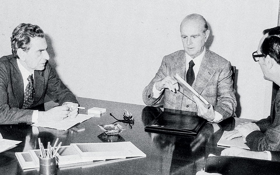 η-συζήτηση-περί-σοσιαλμανίας-561420805