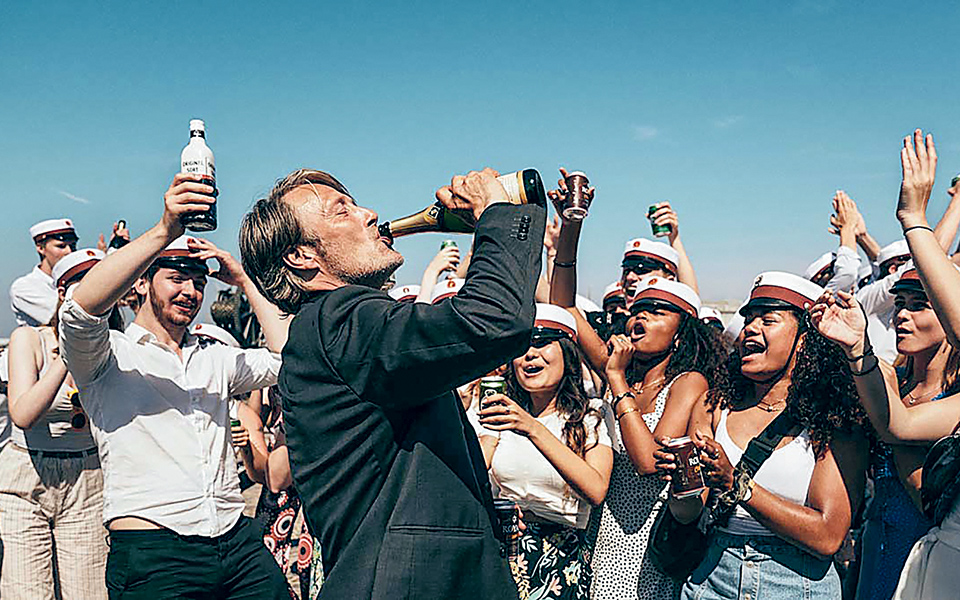 αλκοολικοί-με-τη-χαρά-της-ζωής-561421783