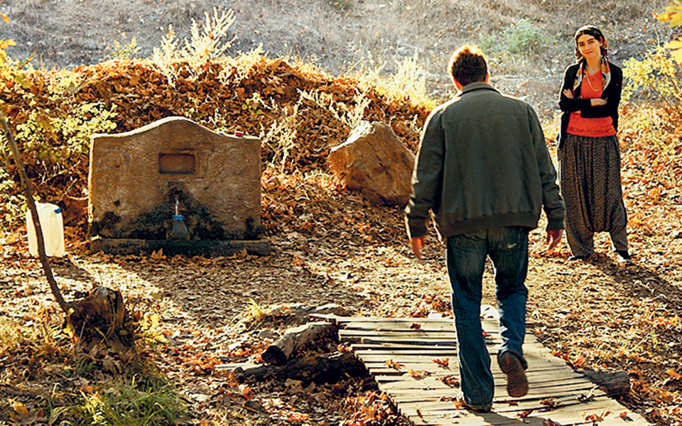 Θρίλερ «πνιγμένο» στις στάχτες του ηφαιστείου-1