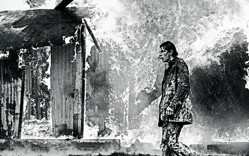 πρέπει-να-αντιμετωπίζεις-το-παρελθό-561421504