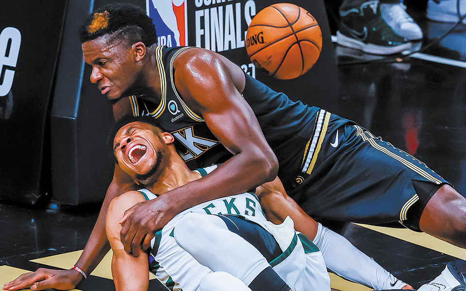 αγωνία-για-τον-τραυματισμό-του-γιάννη-561417757