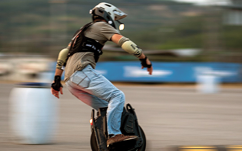 και-το-ηλεκτρικό-πατίνι-θέλει-την-οδικ-561421486