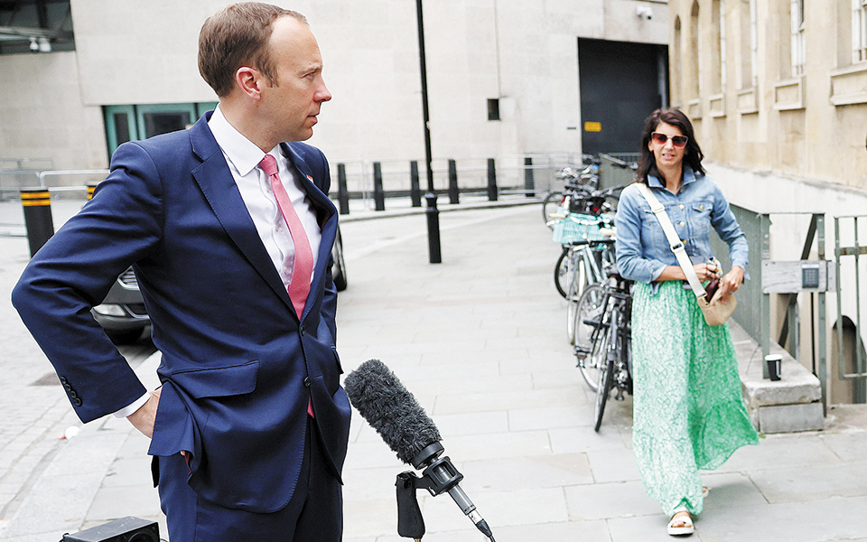 η-μικροπρέπεια-της-κλειδαρότρυπας-561420940